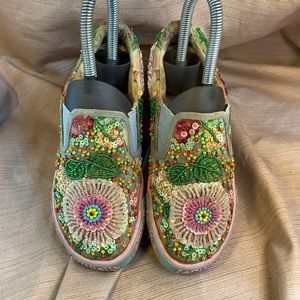 Lli Kelly richly embroidered loafers preloved